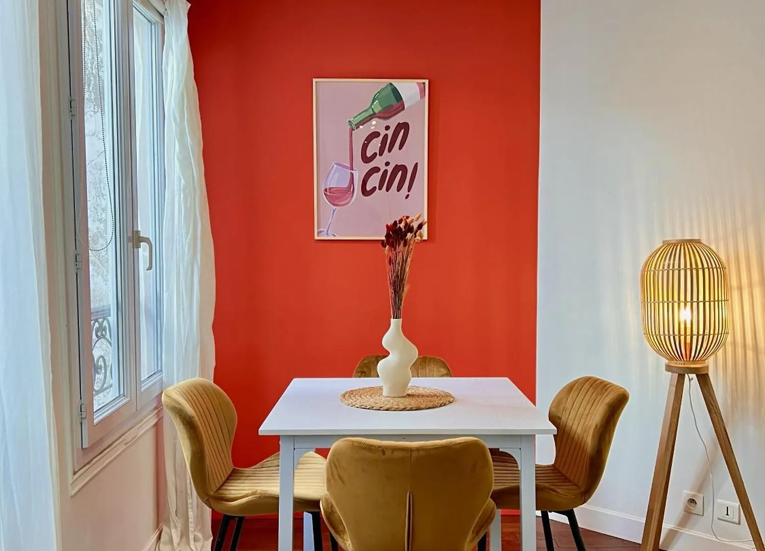 Charming Apartment In Heart Of Paris